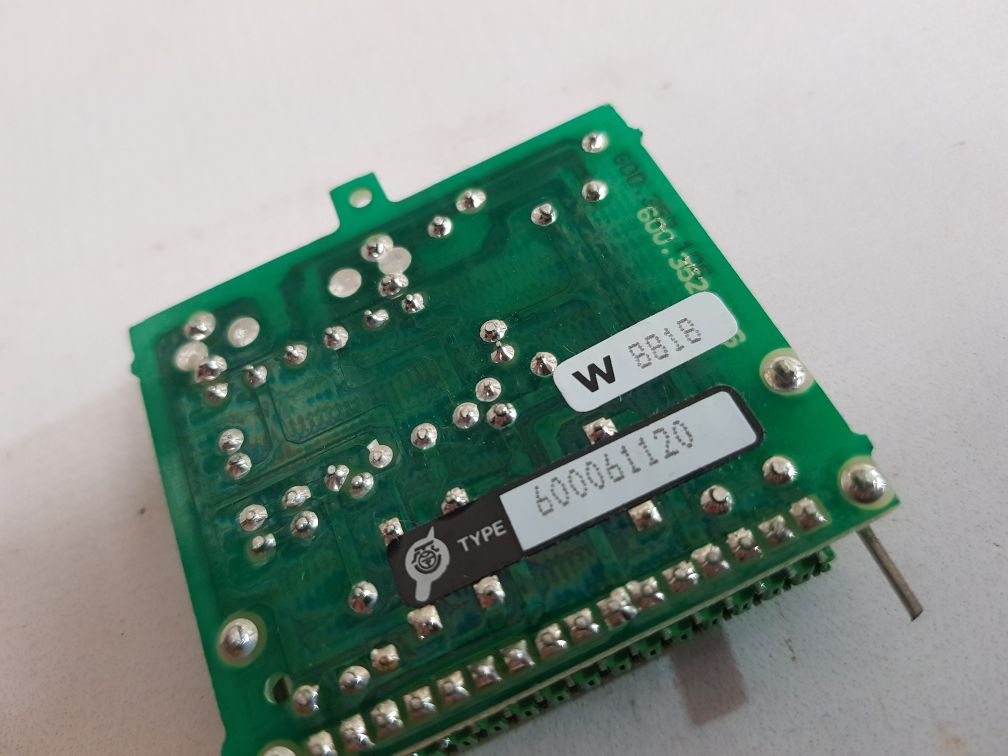 Soren T. Lyngso 600061120 15 Output Pcb Card