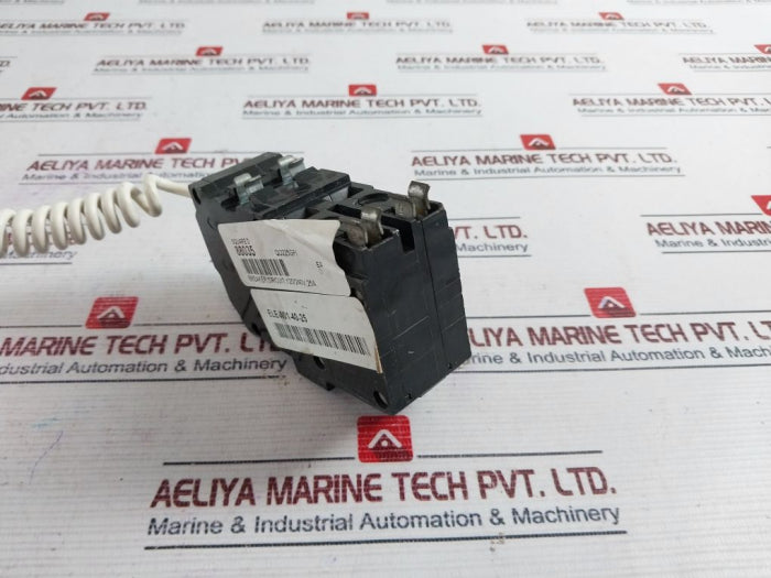 Square D 25A Circuit Breaker 60Hz 88035