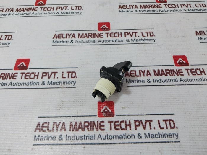 Square D D1G2S Selector Switch 9001
