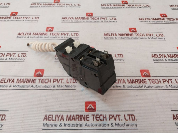 Square D Qo Plug In Circuit Breaker 2 Pole Series 2 120/240 Vac