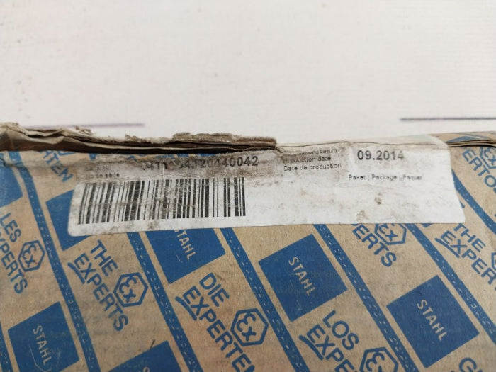 Stahl 8003/121 Panel Mounting Devices 500V/6A/1250 Va 4 046827 004933