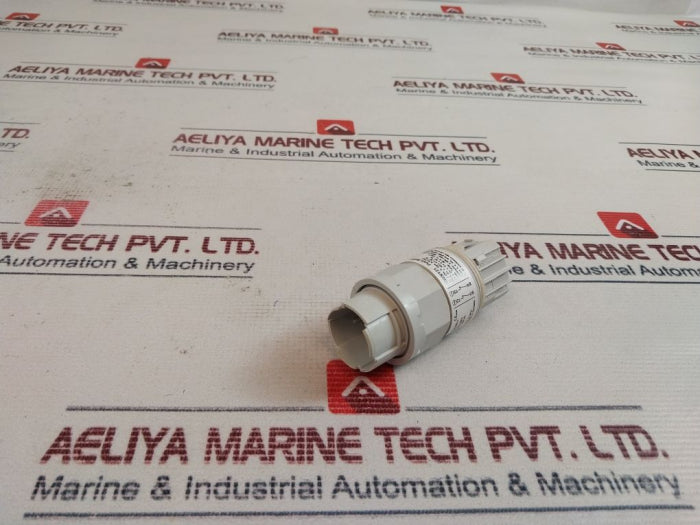 Stahl 8003/121 Panel Mounting Devices 500V/6A/1250 Va 4 046827 004933