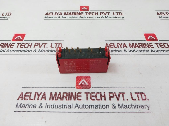 Stahl 9230/0111-110 Relay Repeater 110V 48-62 Hz