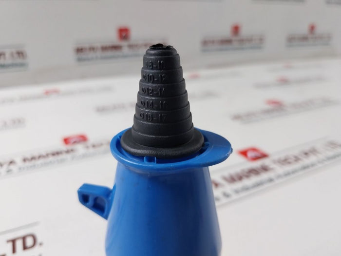 Steck N-3076 2P Plug 16A 200-250V