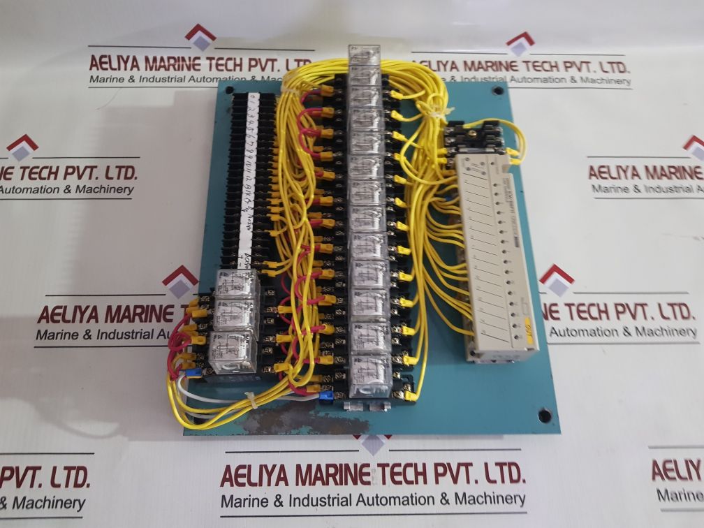 Omron B7A-R6F11 Transistor I/O Link Module With Relay and Socket Assembly