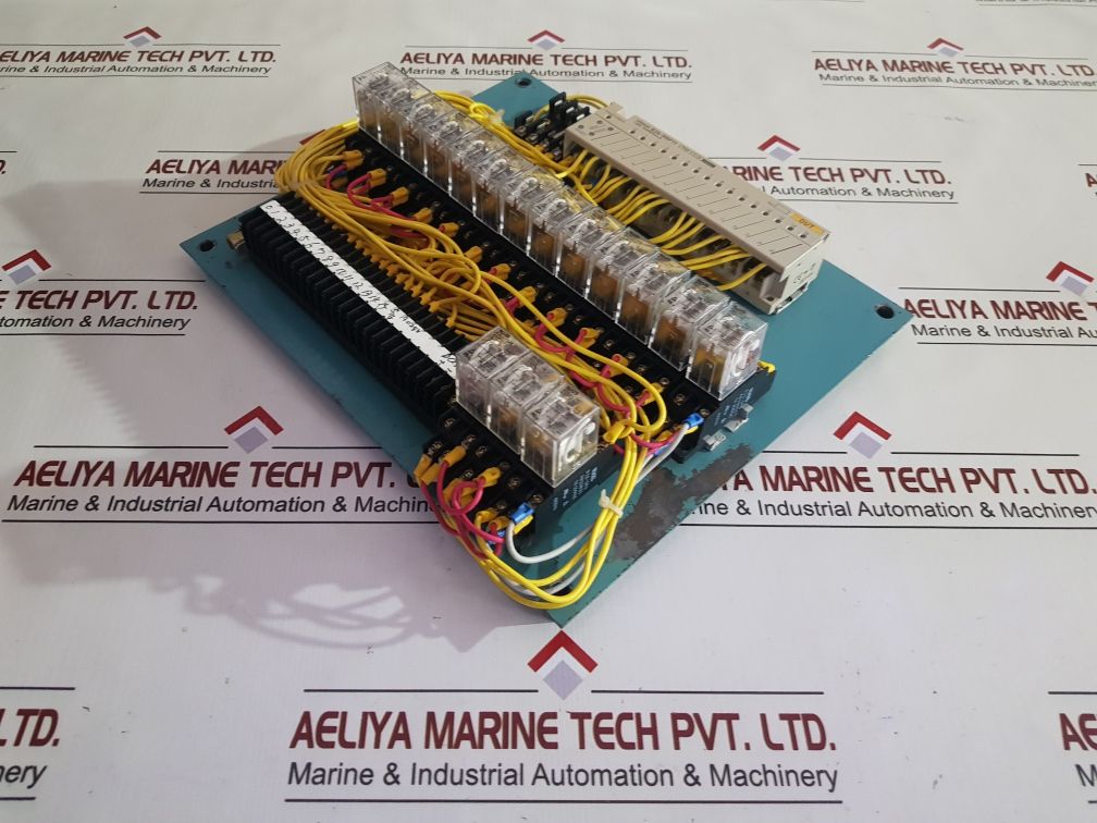 Omron B7A-R6F11 Transistor I/O Link Module With Relay and Socket Assembly