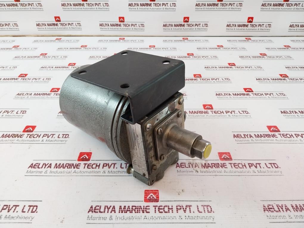 Switzer Gk 201 02 A6K 2 Pressure Switch 833501097 Used