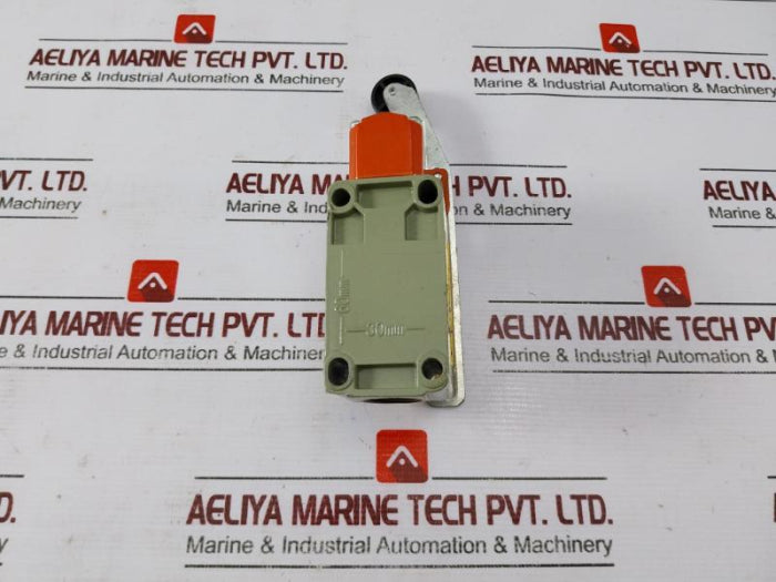 T & B 3Se3-120/1U Limit Switch Ac-11 10A 220V