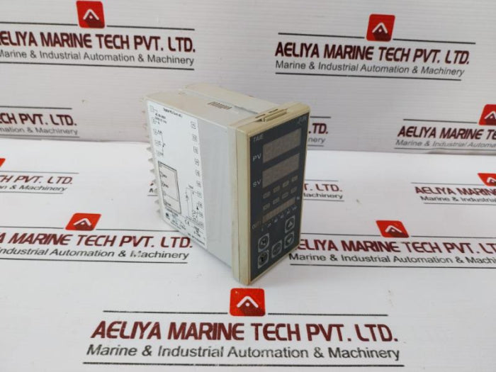 Taie FU86-701000 Digital PID Controller 50/60Hz AC 85 to 265V