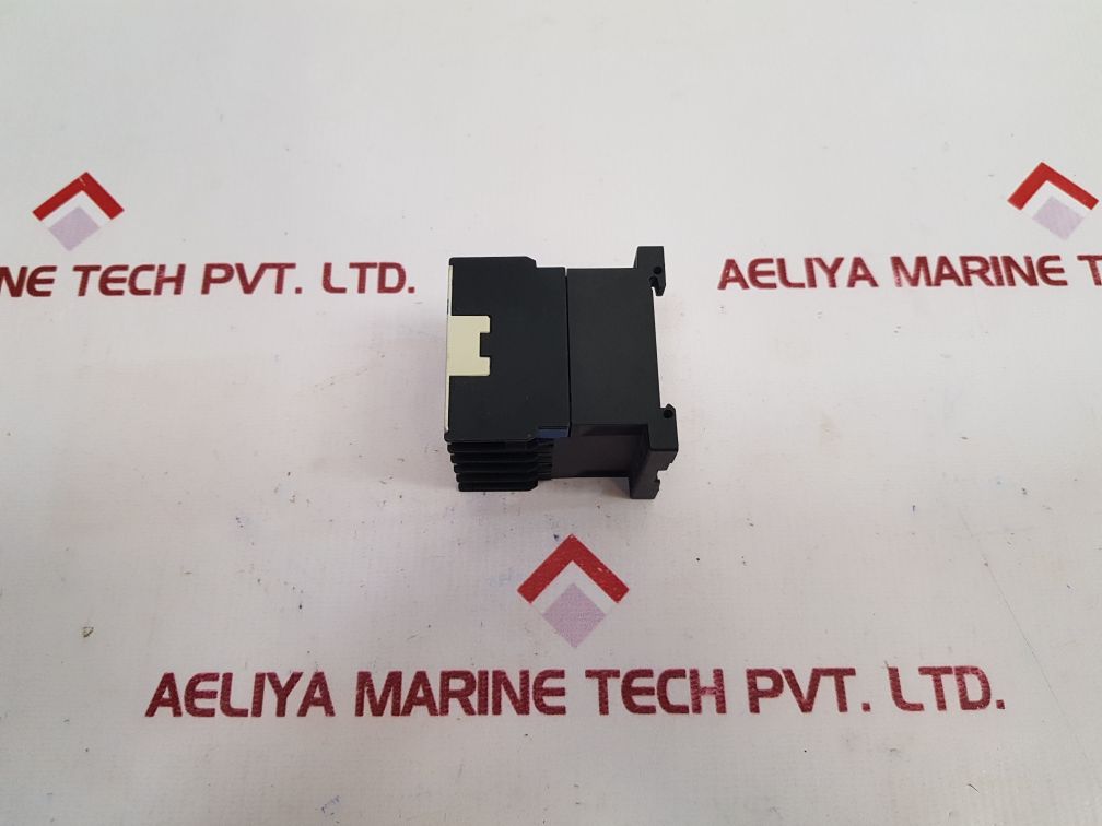 Telemecanique 22E CA3KN-22BD3 Control Relay 10A 690V