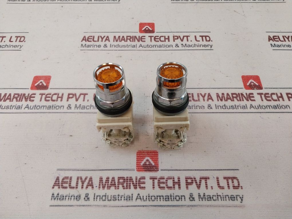 Telemecanique/Schneider Electric 9001Km35Ly Pilot Light Lamp Module 24-28V Ac-dc