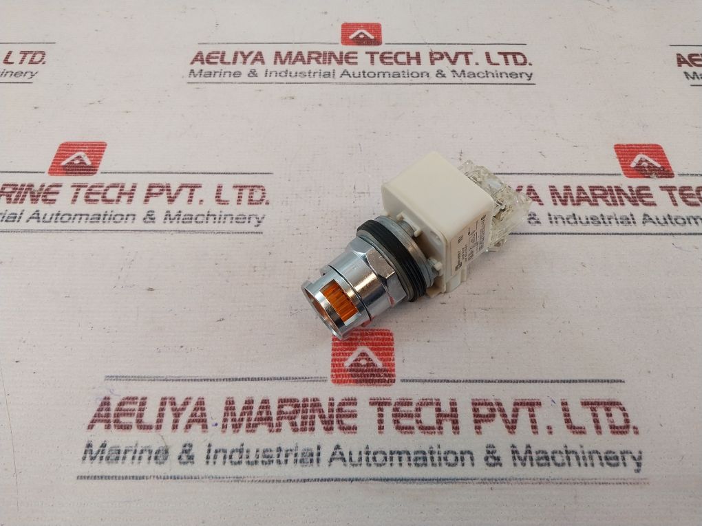 Telemecanique/Schneider Electric 9001Km35Ly Pilot Light Lamp Module 24-28V Ac-dc