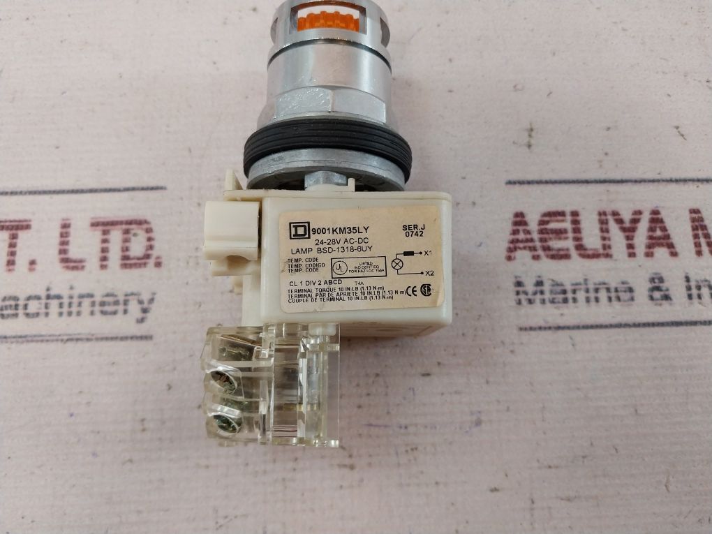 Telemecanique/Schneider Electric 9001Km35Ly Pilot Light Lamp Module 24-28V Ac-dc