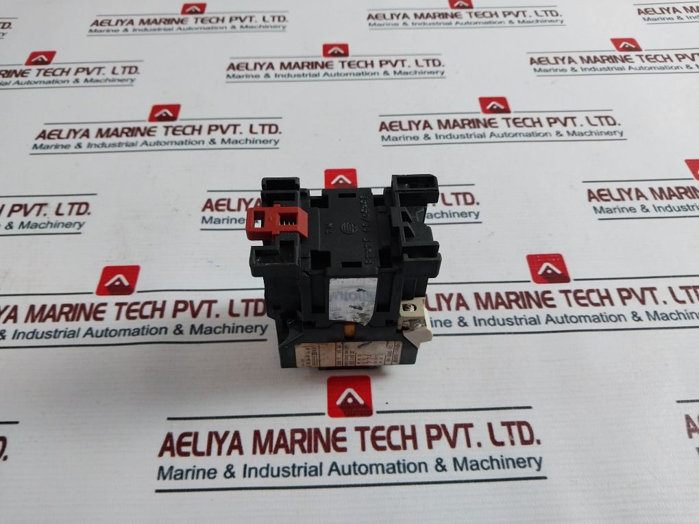 Telemecanique Ca2-dn1319 •A65 Contactor W/ Aux Contact Block