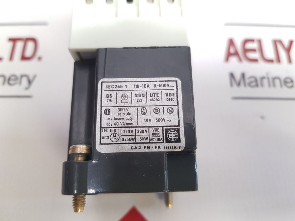 Telemecanique Ca2-fn 122 Control Relay