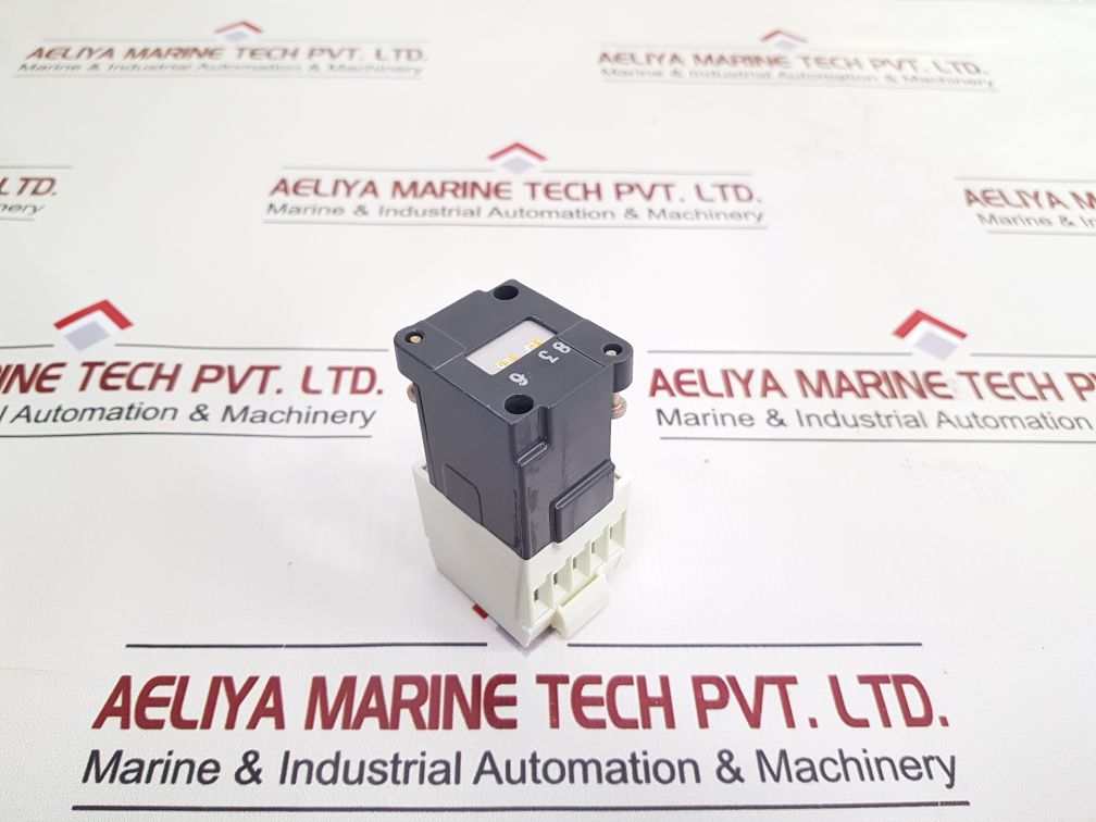 Telemecanique Ca2-fn 122 Control Relay