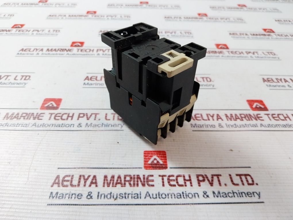 Telemecanique Ca2 Dn31M7 Control Relay 10A 1000V 50/60Hz