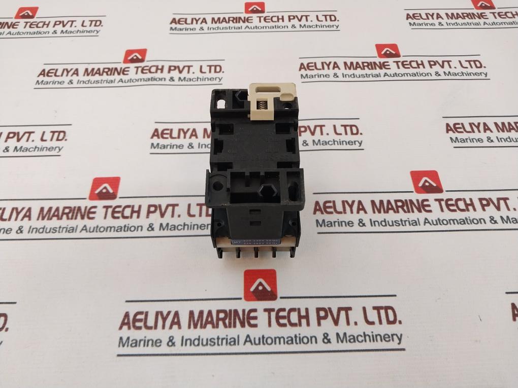 Telemecanique Ca2 Dn40 Control Relay 24Vdc