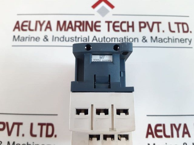 Telemecanique Cad32 M7 Contactor 220V 50/60Z
