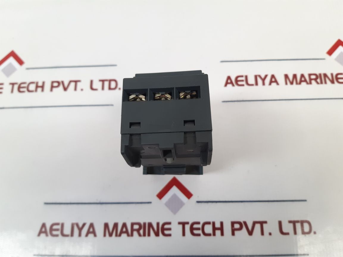 Telemecanique Gv2-g05 Electric Terminal Block Gv1-l3 Circuit Breaker