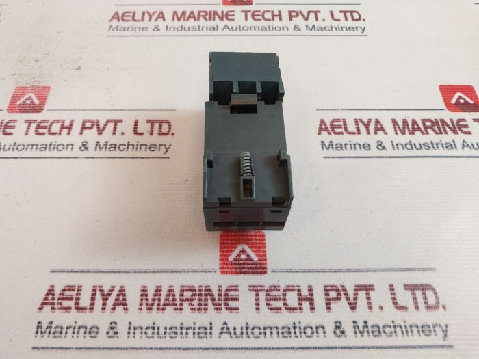 Telemecanique Gv2-g05 Terminal Block With Circuit Breaker 690v 63a