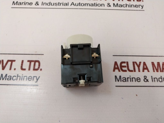 Telemecanique La2-d24 Time Delay Block