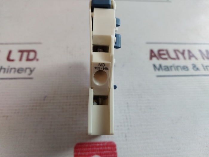 Telemecanique Lad8n11 Contact Block Iec 947/337-1