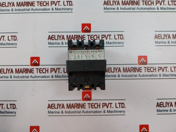 Telemecanique Ls1-d253 A65 Fuse Holder Nf C 63210 25A 660V