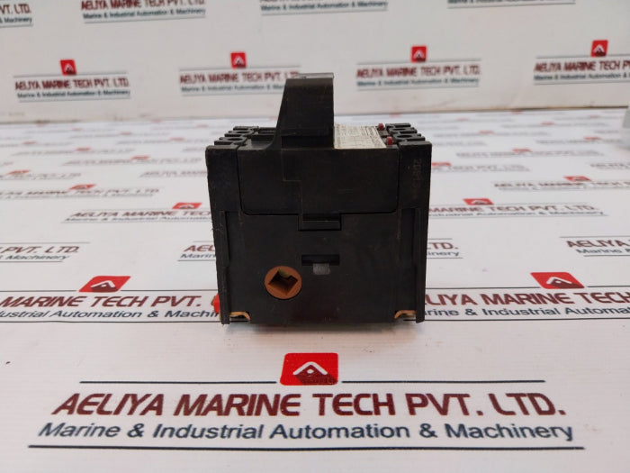 Telemecanique Ls1-d253 A65 Fuse Holder Nf C 63210 25A 660V