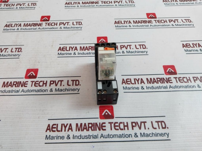 Telemecanique Rxl 4A06B1P7 Relay With Base 230V 50/60Hz 12A/300 Vac