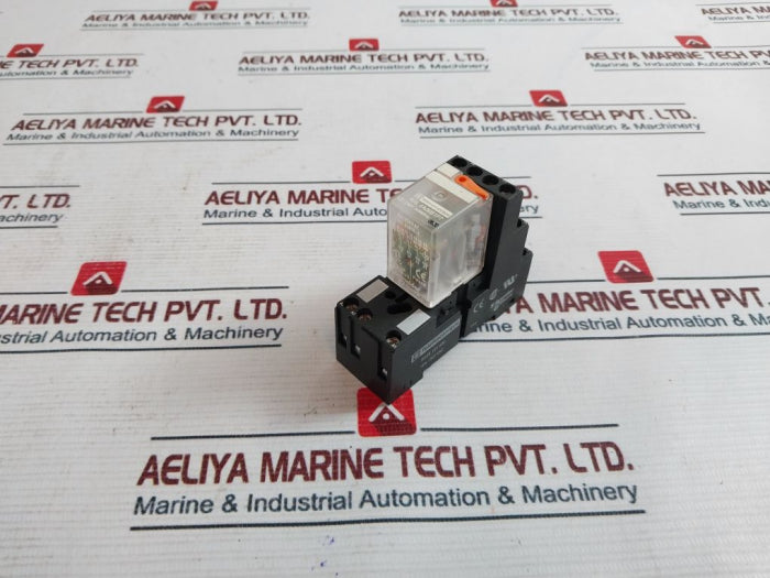 Telemecanique Rxl 4A06B1P7 Relay With Base 230V 50/60Hz 12A/300 Vac