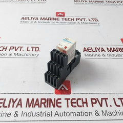 Telemecanique Rxm4Ab2P7 Relay With Rxze2S114M Base