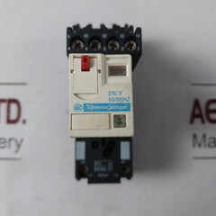 Telemecanique Rxm4Ab2P7 Relay With Rxze2S114M Base