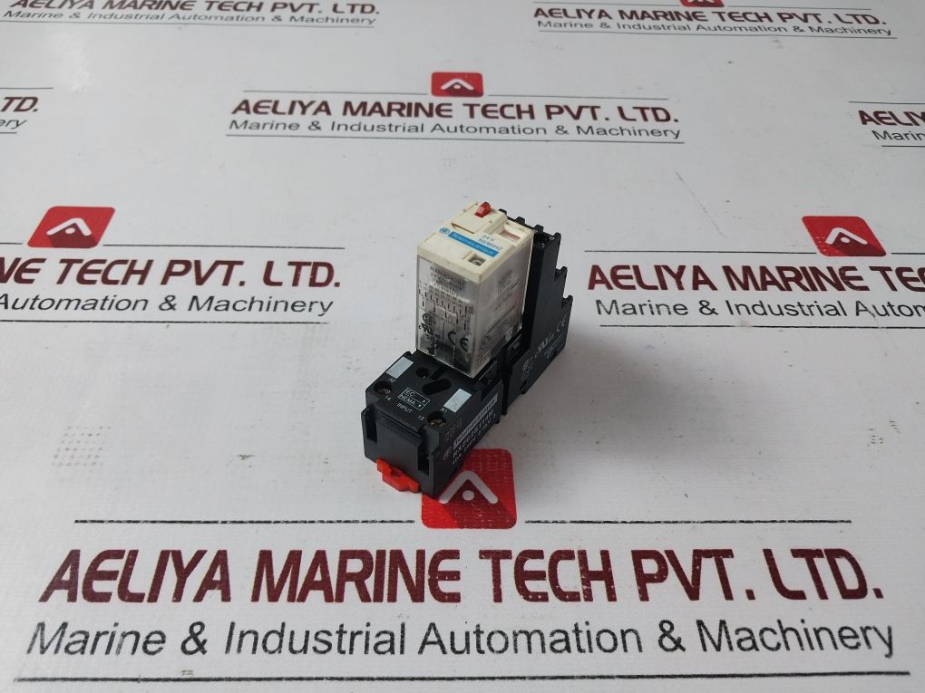 Telemecanique Rxm4Gb2B7 Relay With Base 10A 300V