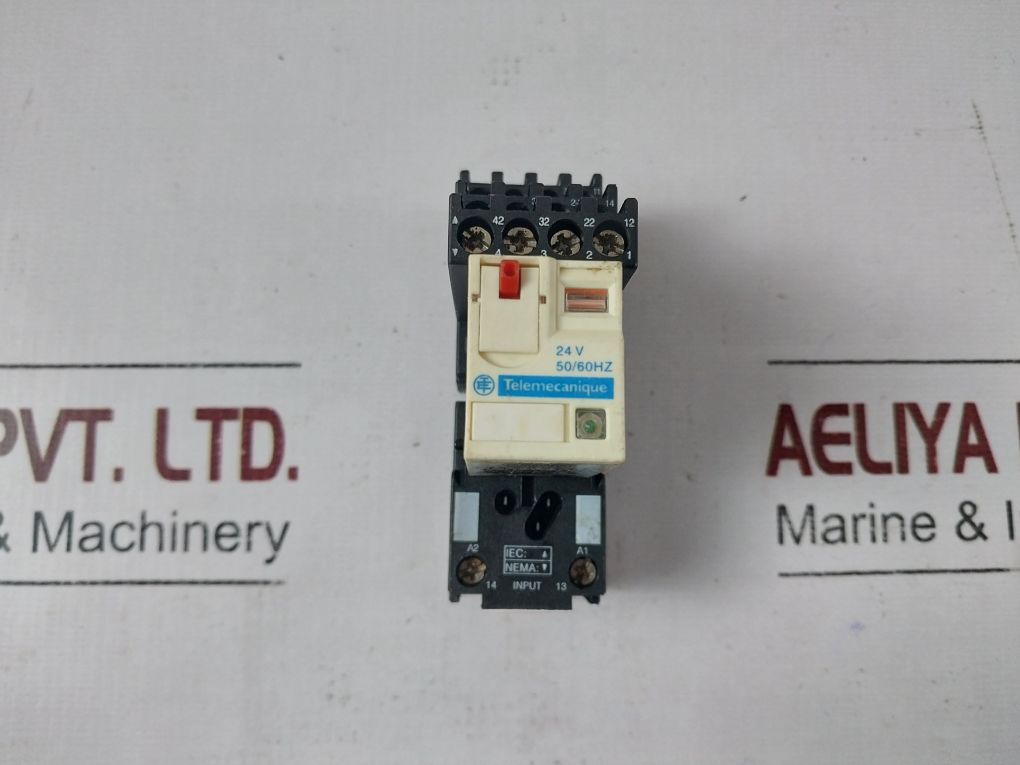 Telemecanique Rxm4Gb2B7 Relay With Base 10A 300V