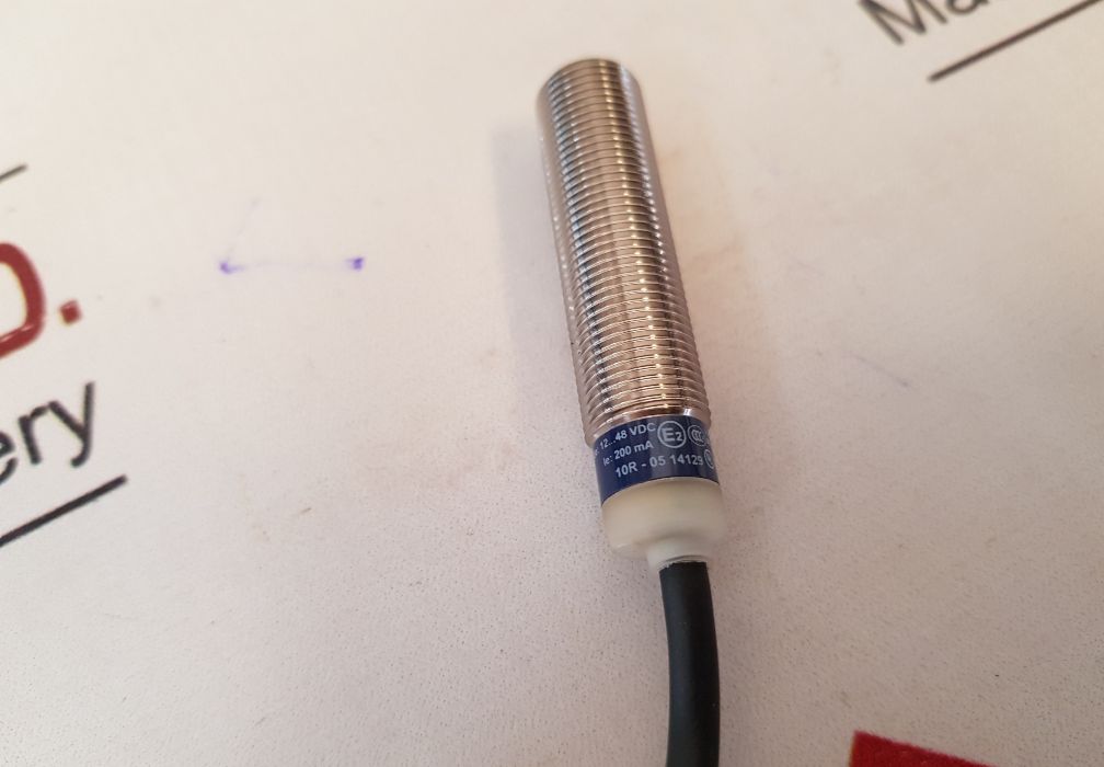 Telemecanique Xs612B1Nal2 Inductive Proximity Switch 12...48 Vdc