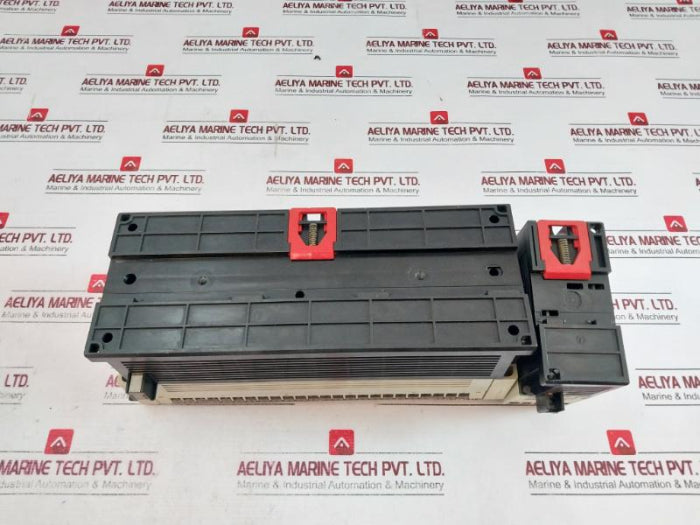 Telemecanique Tsx17 22028 Brick Plc Input Module Relay 110V 240V 50/60Hz