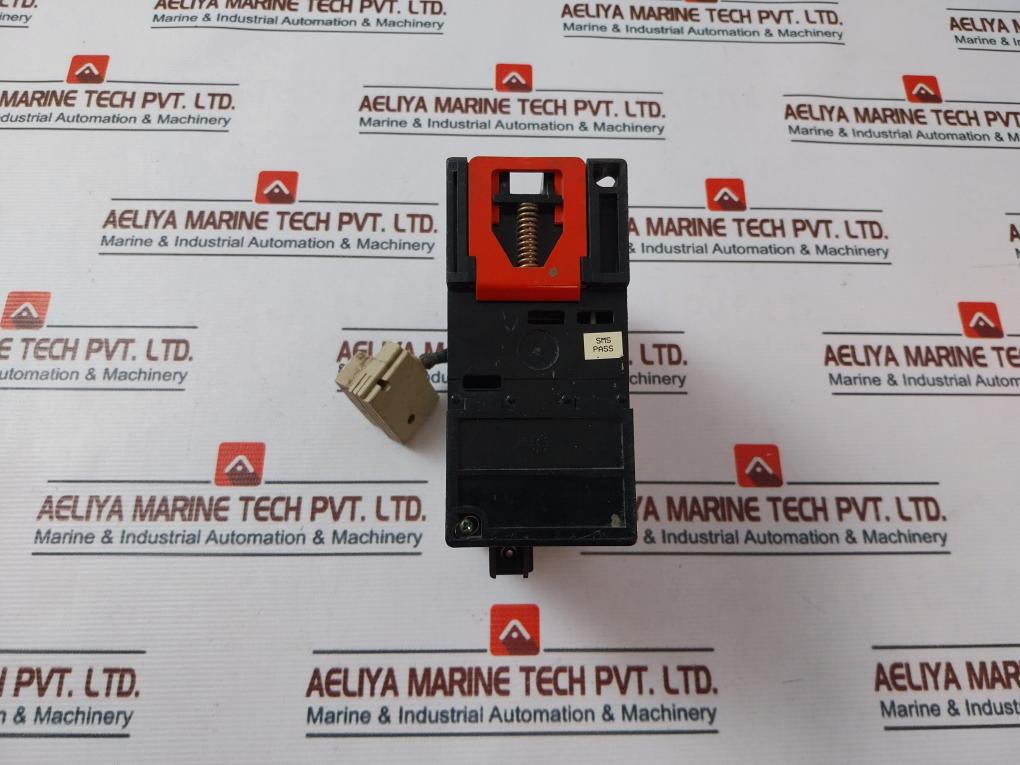 Telemecanique Tsx Dsf 612 Output Module 4P 100A