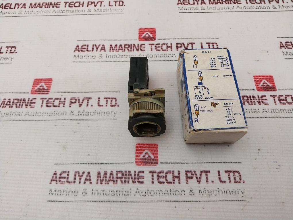 Telemecanique Xbf Z05 Button Insert 10A 300V