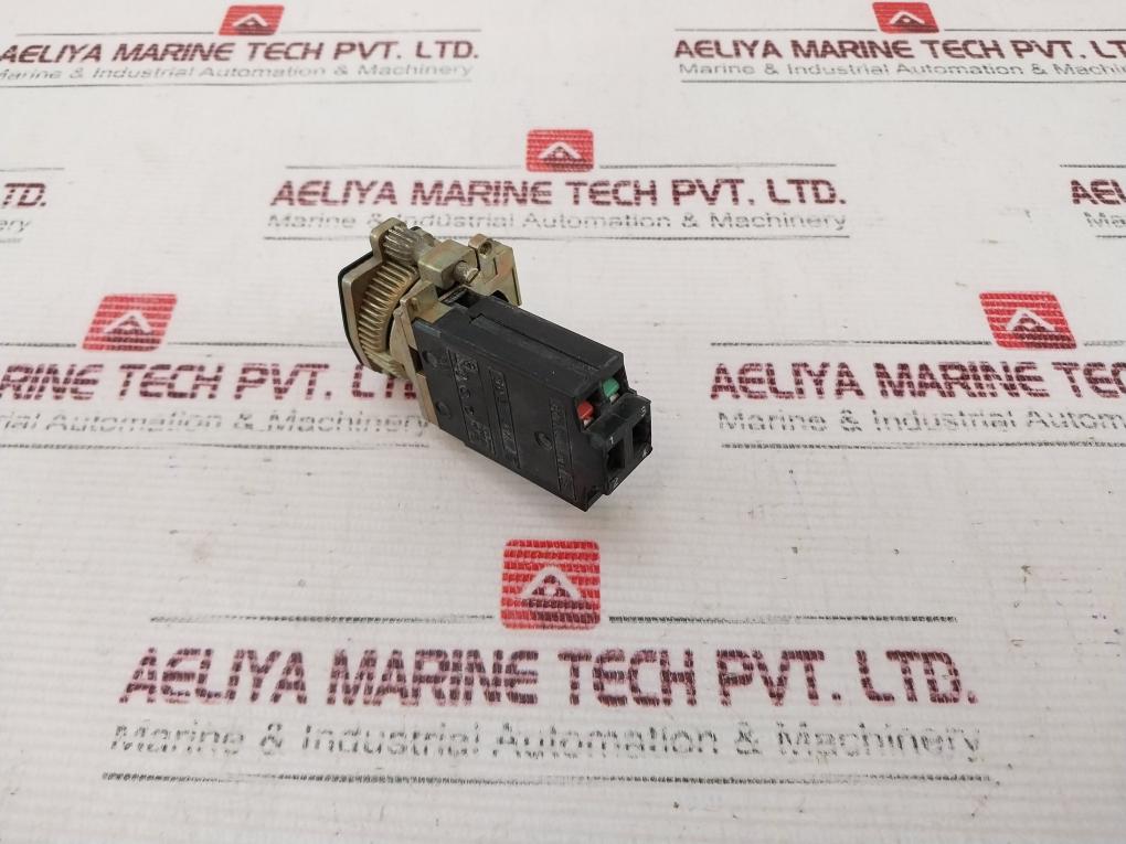 Telemecanique Xbf Z05 Button Insert 10A 300V