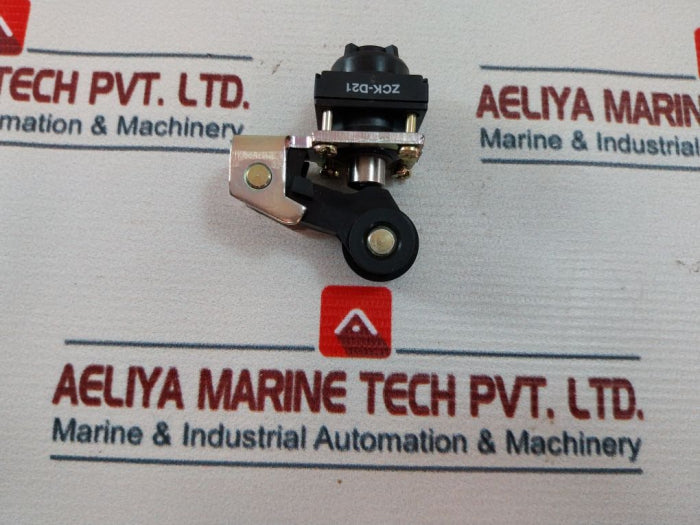 Telemecanique Xck-m Limit Switch With Zck-d21 Roller Lever