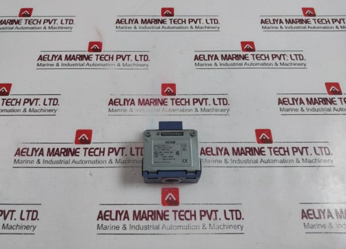Telemecanique Xckm Zckm1 Limit Switch 240v 3a Ip66, Type 4 And 12