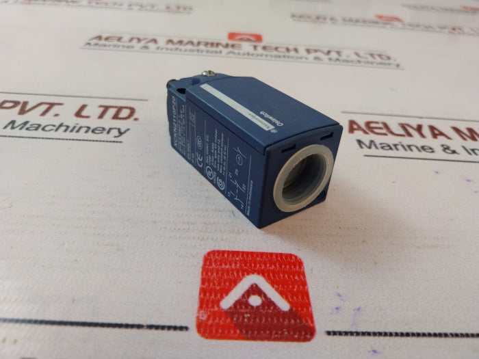 Telemecanique XCKN2110P20 Osiswitch Limit Switch 500V 10A