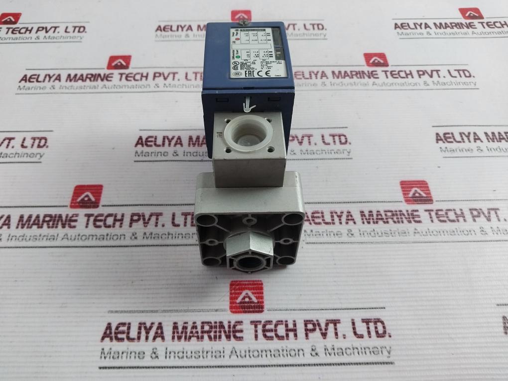 Telemecanique Xmlcm02V2S11 Pressure Switch
