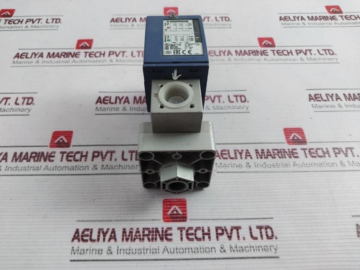 Telemecanique Xmlcm02V2S11 Pressure Switch
