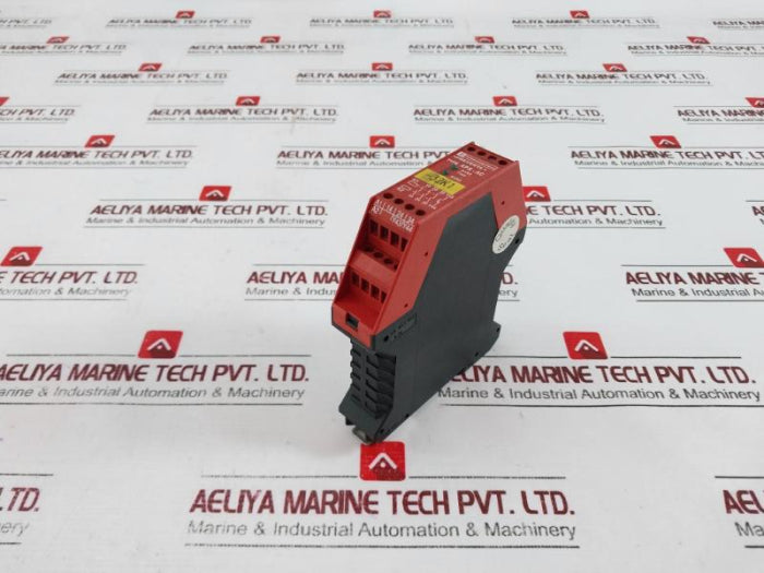 Telemecanique Xpsac5121 Safety Relay 24V-ac/Dc 100Ms En/Iec 60947-5-1