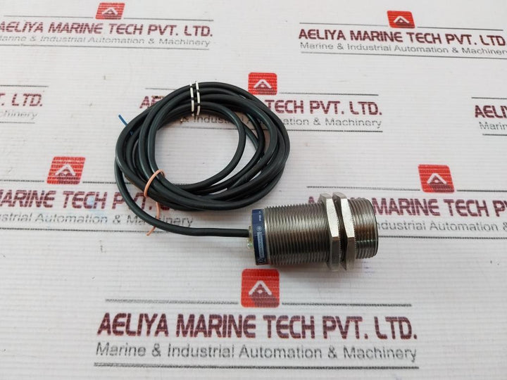 Telemecanique Xs1 M30Mb250 Inductive Proximity Switch 24…240V