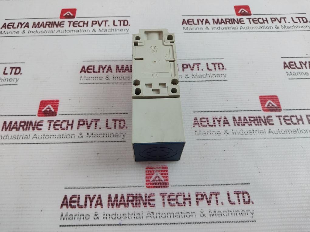 Telemecanique Xs7-c40Fp260 Inductive Sensor 50/60Hz