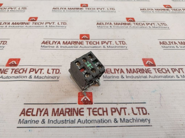 Telemecanique Zb4 Bw0B35 Selector Illuminated Blue Led Switch Xb4-bk1263