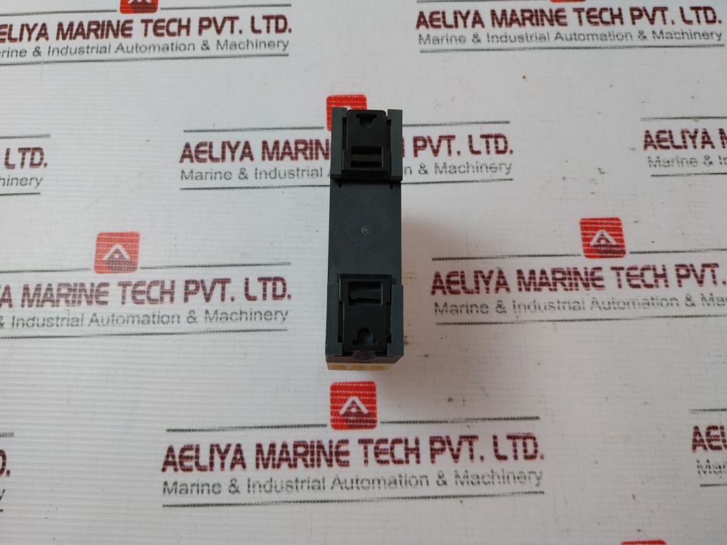 Telemecanique/Schneider Electric Re7Tp 13Bu On Delay Timer Relay 0.05S - 300H